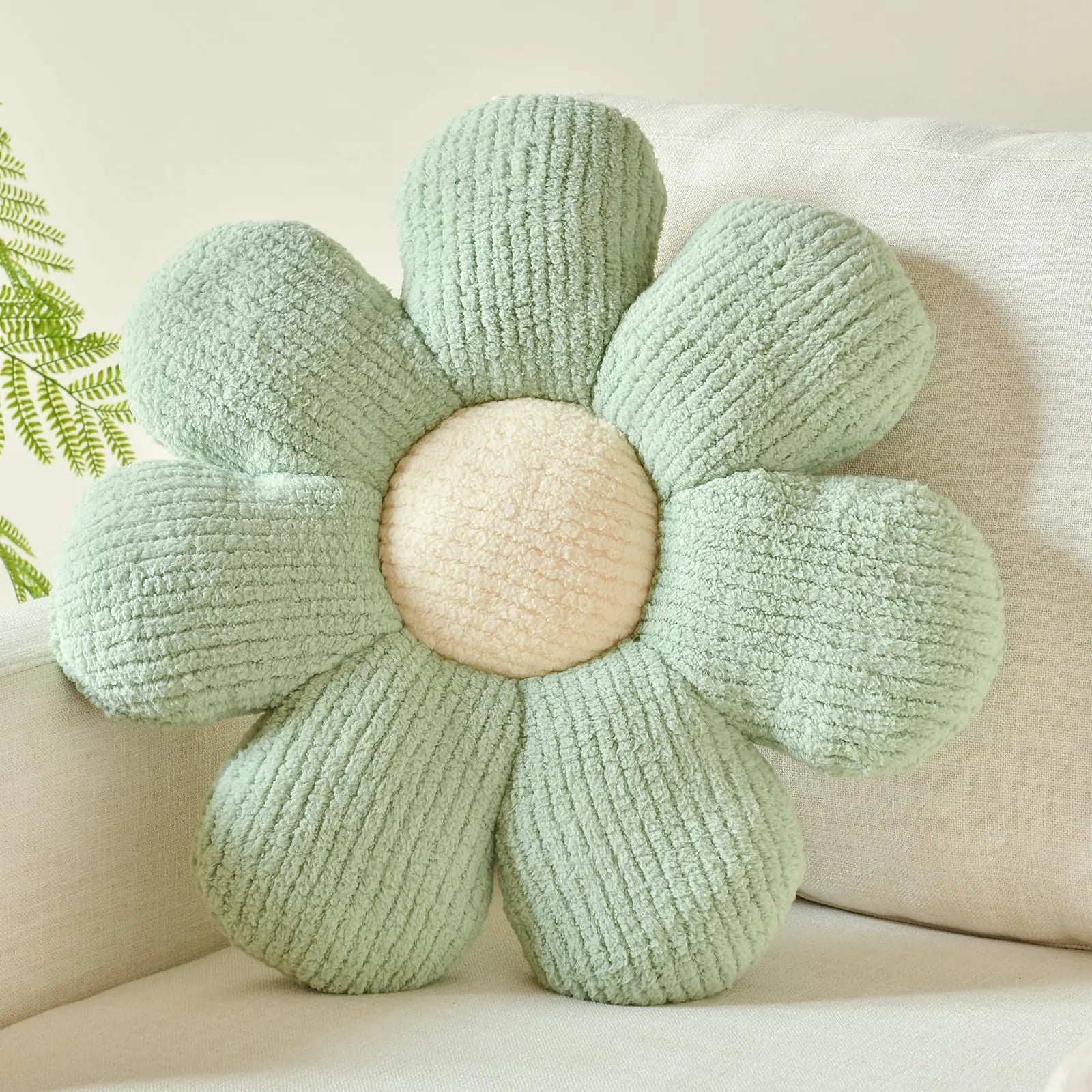 Xuyier Flower Shaped Throw Pillow