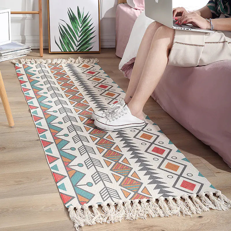 Handmade Vintage Solid Color Tapestry Rug with Tassels