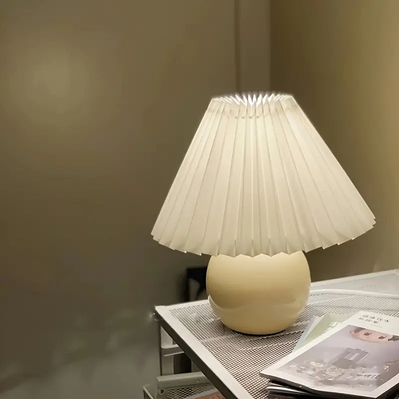 Chic Compact Ceramic Lamp