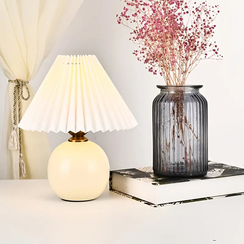 Chic Compact Ceramic Lamp