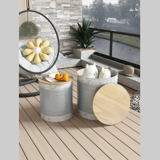 Farmhouse Rustic Metal Accent Cocktail Table, Set Of 2