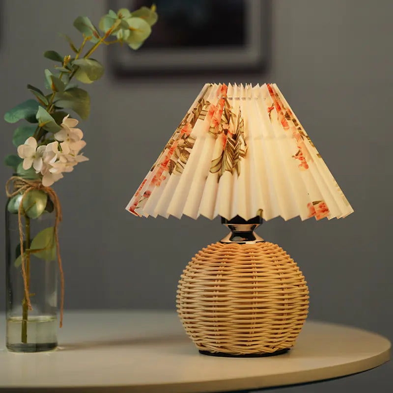 Scandinavian Pleated Bedroom Lamp with LED
