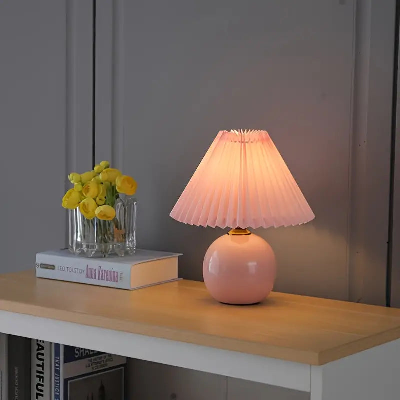 Chic Compact Ceramic Lamp